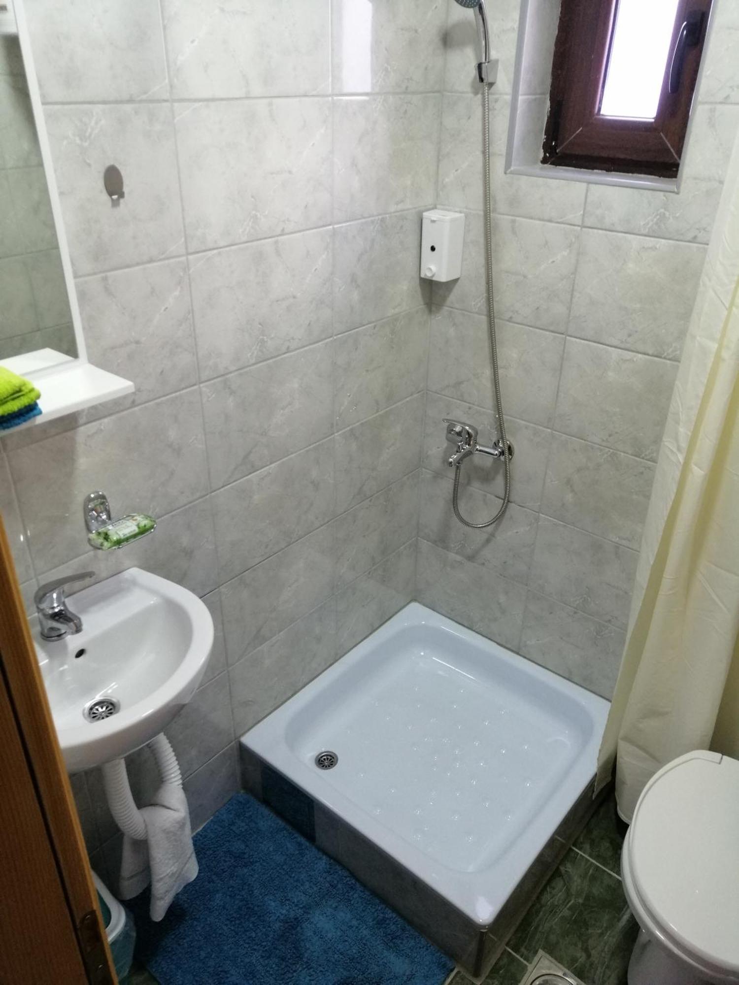 Tarin Zov Apartment Kaludjerske Bare Room photo